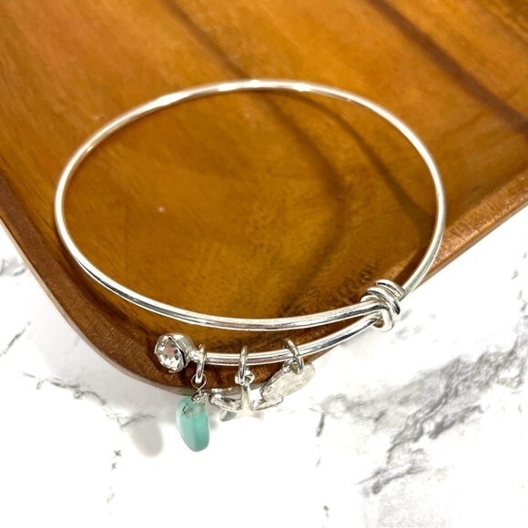 Beach Themed Silver Bangle Bracelet Beach Glass Starfish Sandollar - Picture 3 of 6